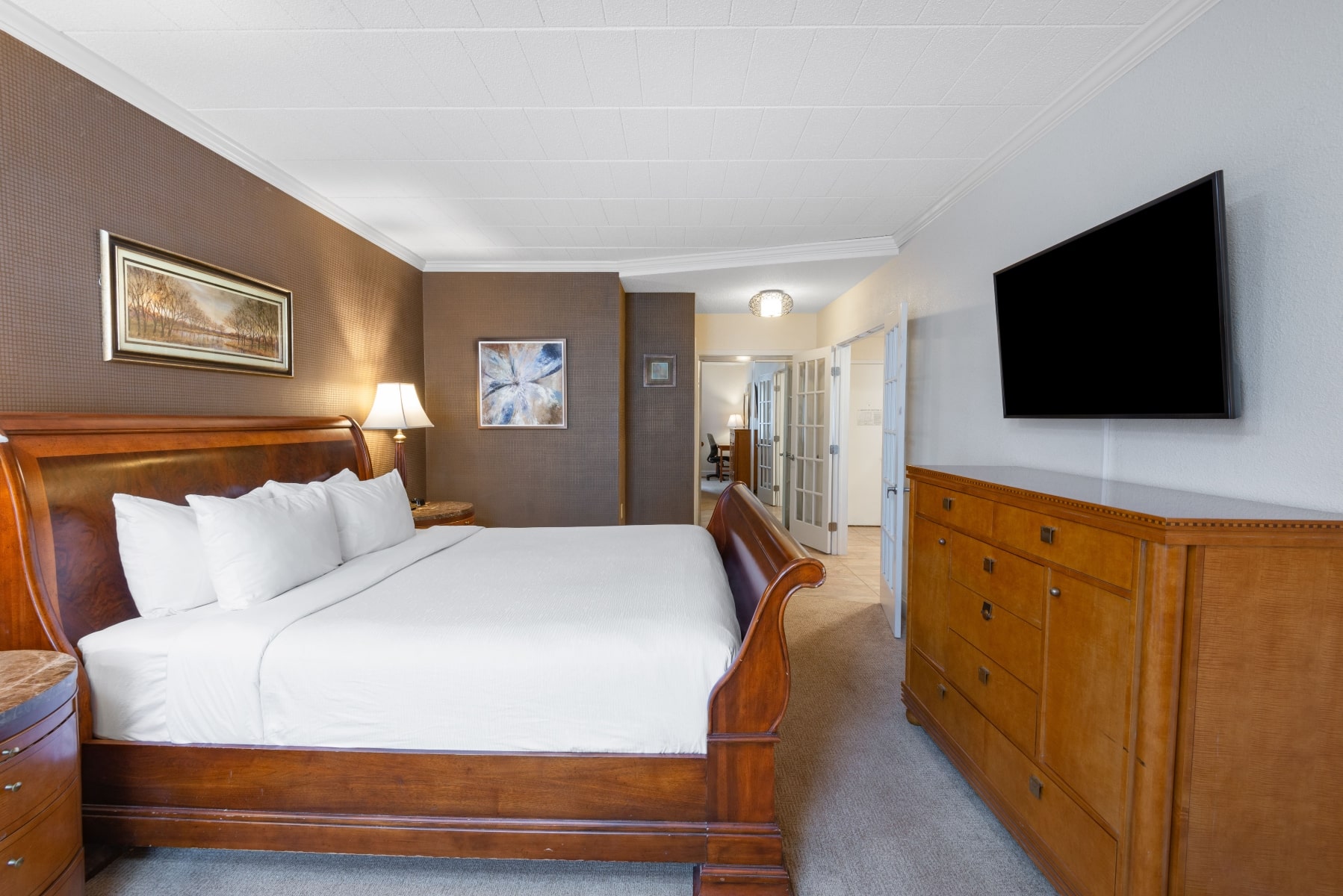 Spacious suite at Wyndham Garden York